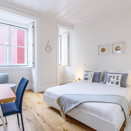Modern Flat In Downtown Lisbon By Lovelystay Exteriör bild