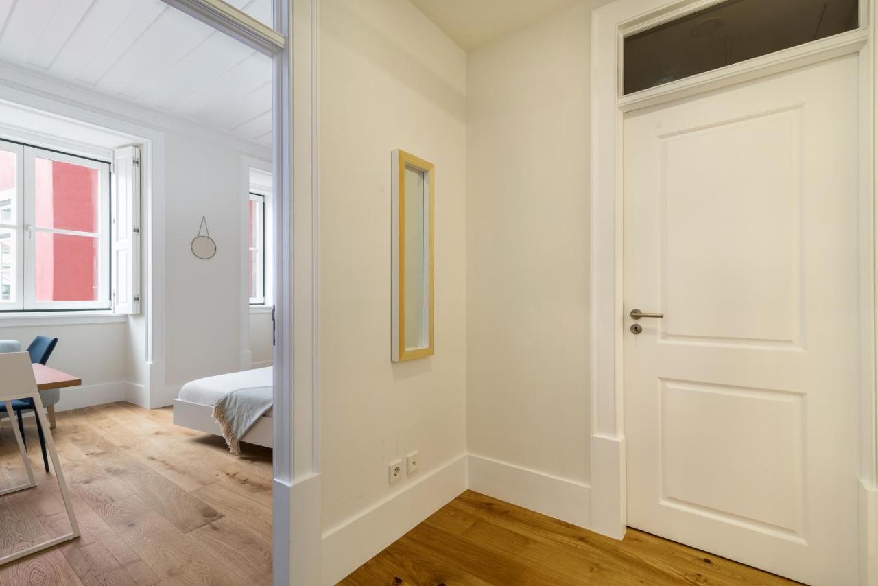 Modern Flat In Downtown Lisbon By Lovelystay Exteriör bild