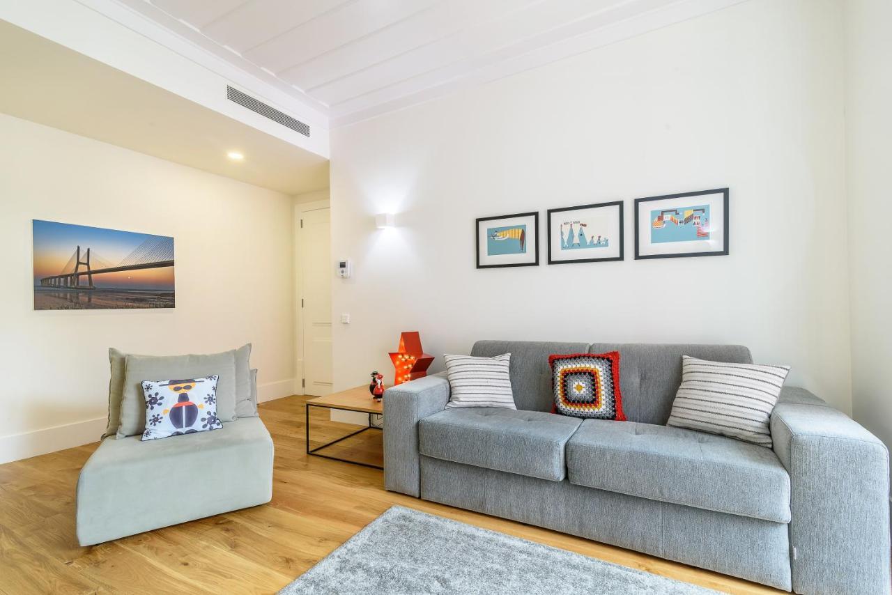 Modern Flat In Downtown Lisbon By Lovelystay Exteriör bild