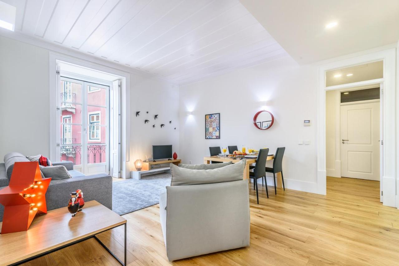 Modern Flat In Downtown Lisbon By Lovelystay Exteriör bild